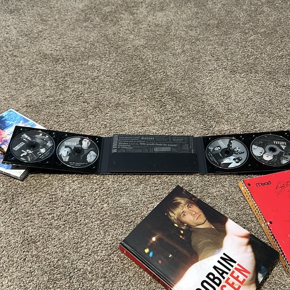 Nirvana / Kurt Cobain books, DVDs, CDs With The Lights Out - Picture 3 of 3
